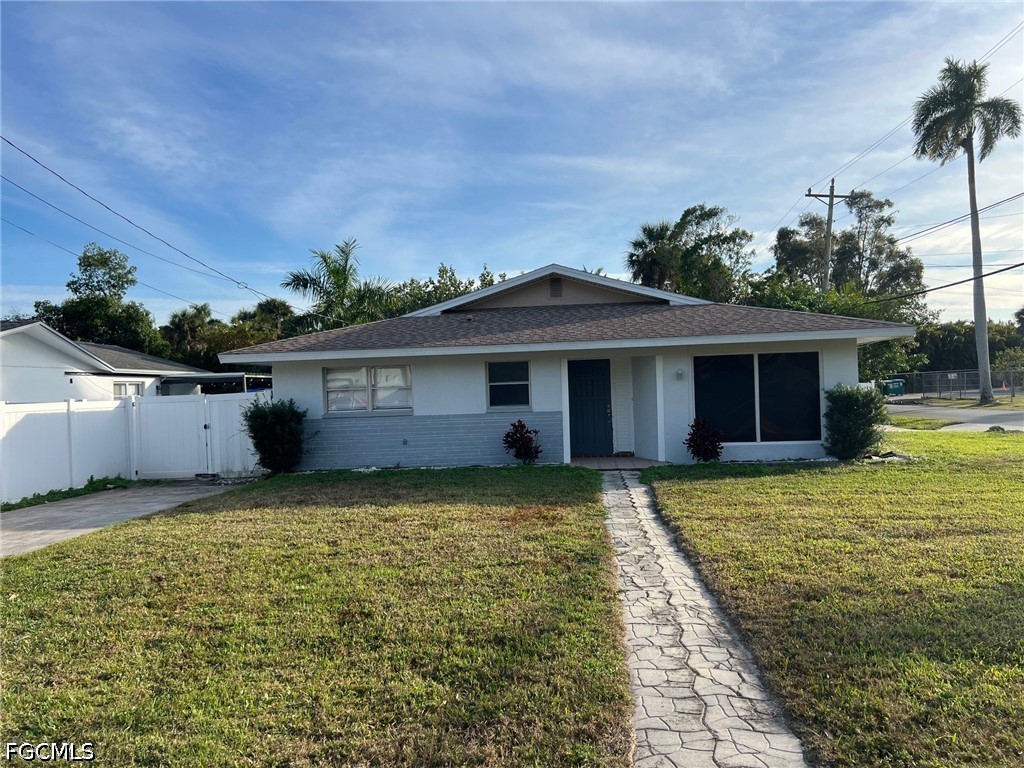 3 Bed Waterfront Home for Sale in Holeusa Estates, photo 7