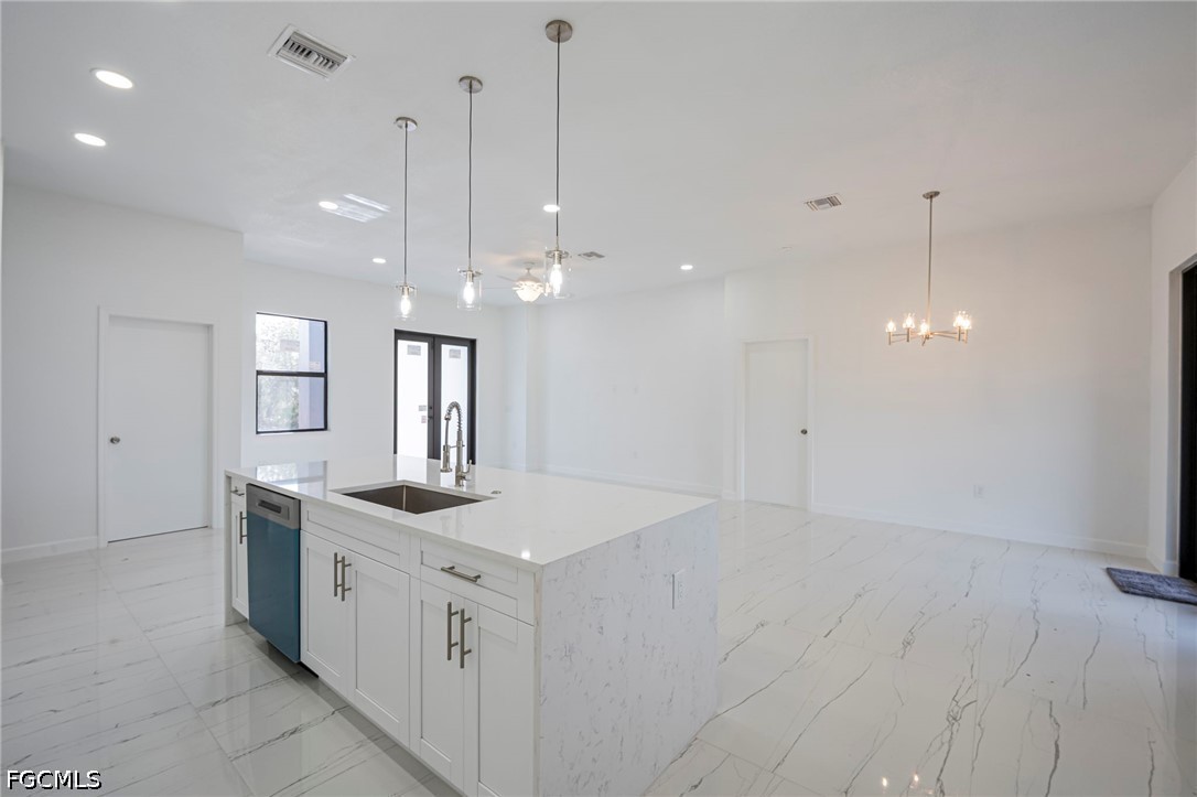 3 Bed SingleFamilyResidence for Sale in Lehigh Acres, photo 7