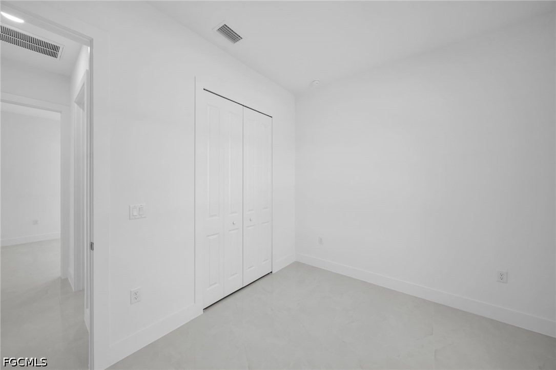 3 Bed SingleFamilyResidence for Sale in Lehigh Acres, photo 7