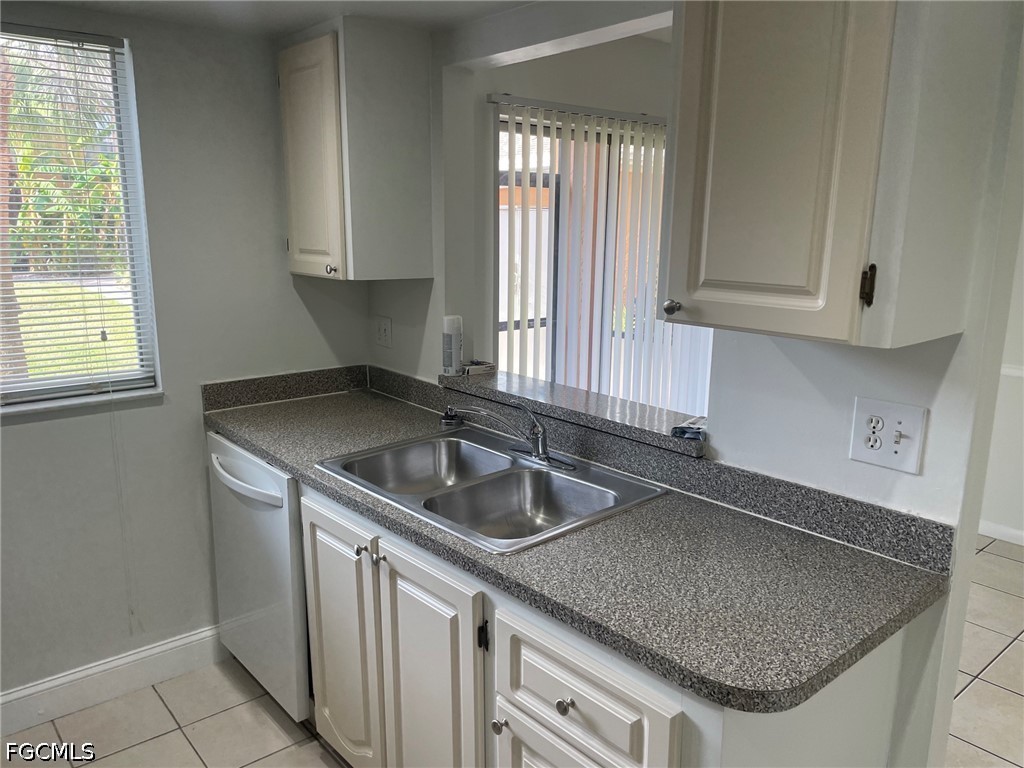 2 Bed Condominium for Sale in Fort Myers, photo 7