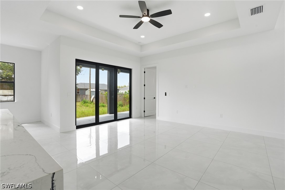 3 Bed SingleFamilyResidence for Sale in Lehigh Acres, photo 7