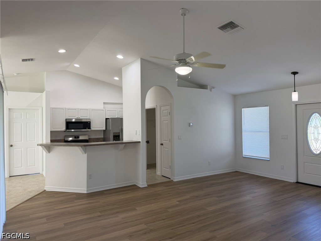 3 Bed SingleFamilyResidence for Sale in Cape Coral, photo 7