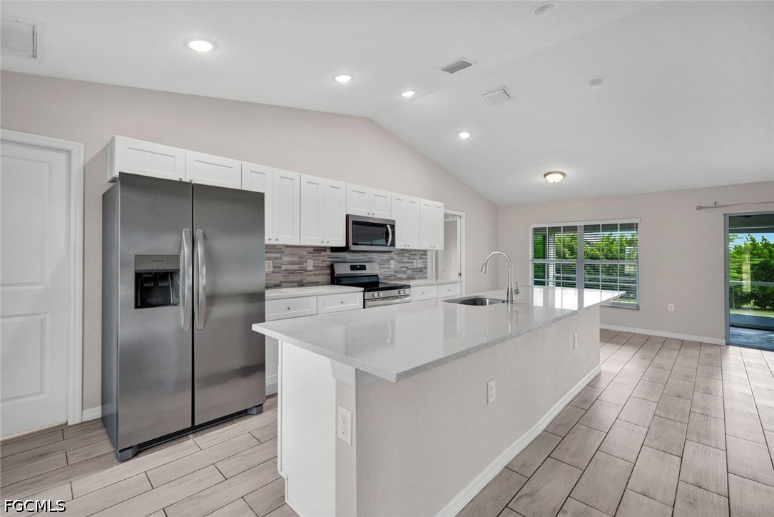 4 Bed SingleFamilyResidence for Sale in Cape Coral, photo 7