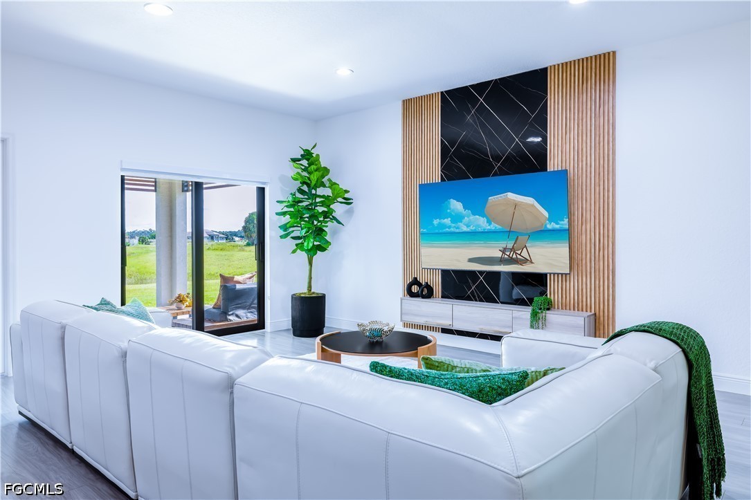 3 Bed SingleFamilyResidence for Sale in Port Labelle, photo 7