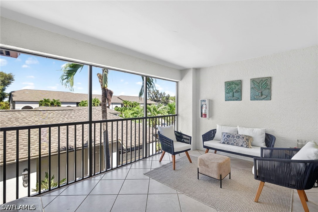 2 Bed Condominium for Sale in Naples, photo 7