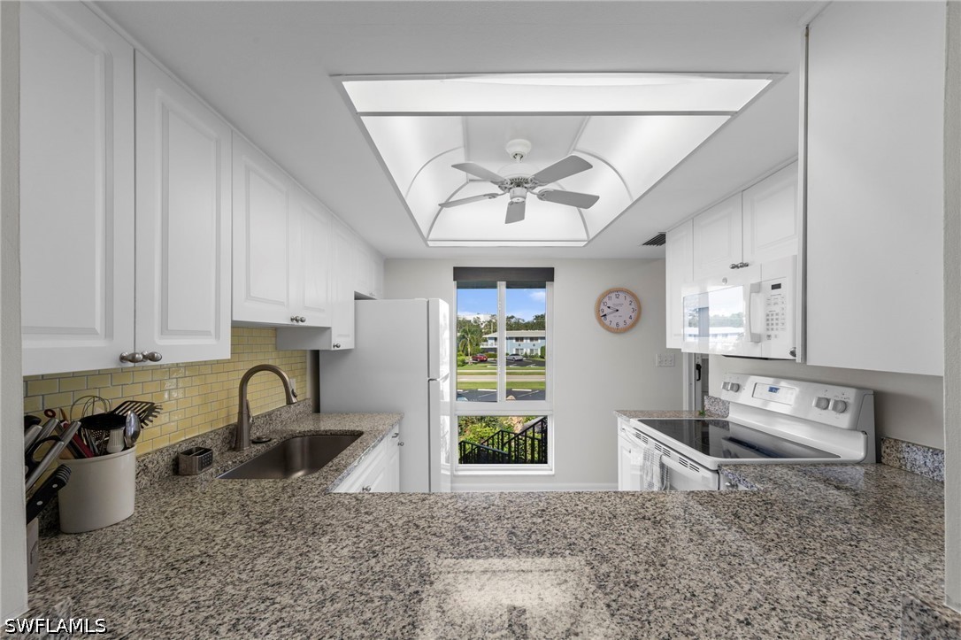 2 Bed Condominium for Sale in Naples, photo 7