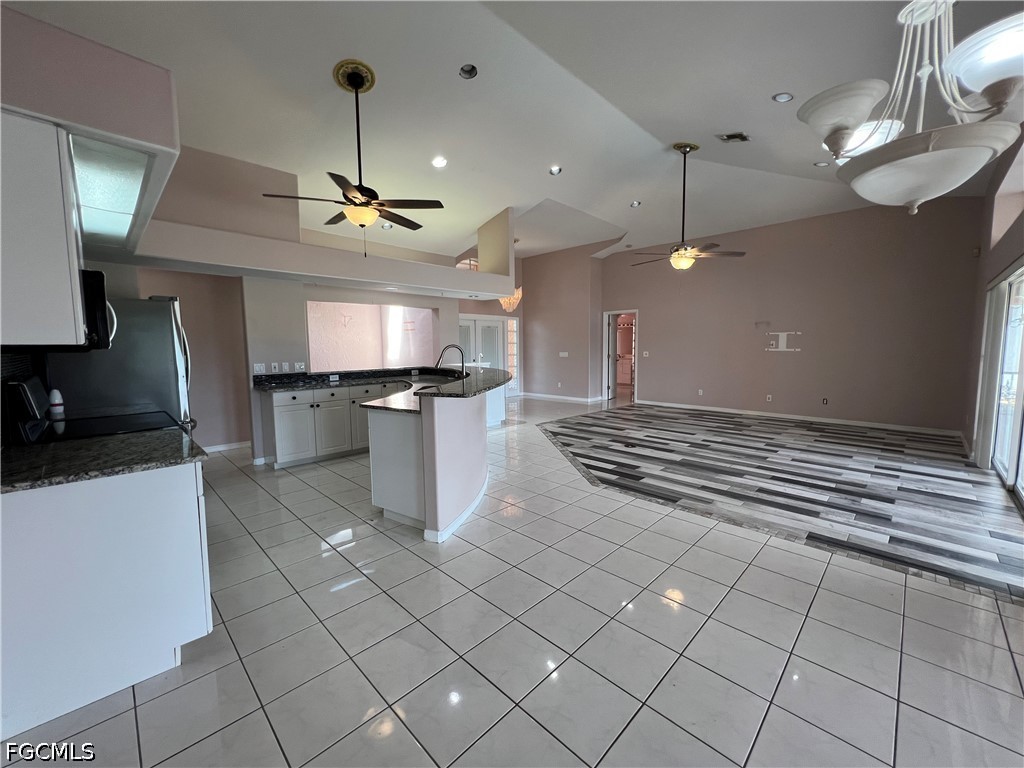 3 Bed Pool Home for Sale in Cape Coral, photo 7