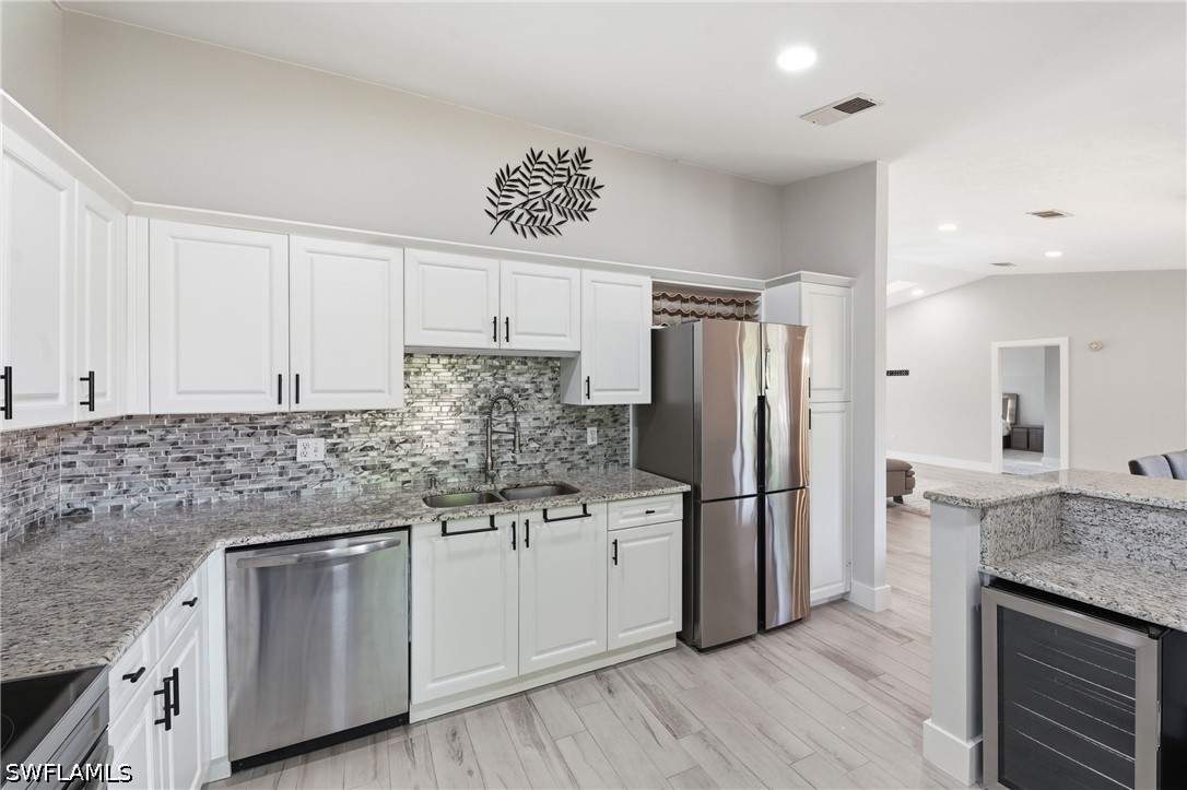 2 Bed Condominium for Sale in Coach House, photo 7