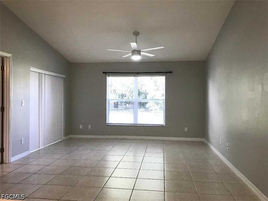 2 Bed Duplex for Sale in Cape Coral, photo 7