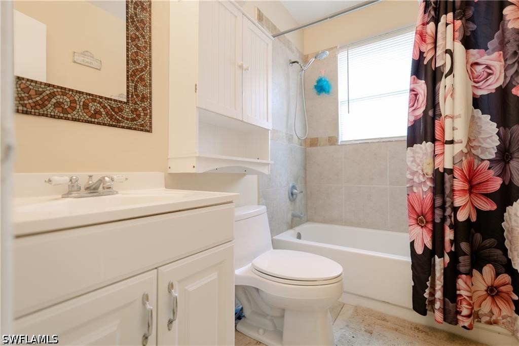 4 Bed SingleFamilyResidence for Sale in Lehigh Acres, photo 7