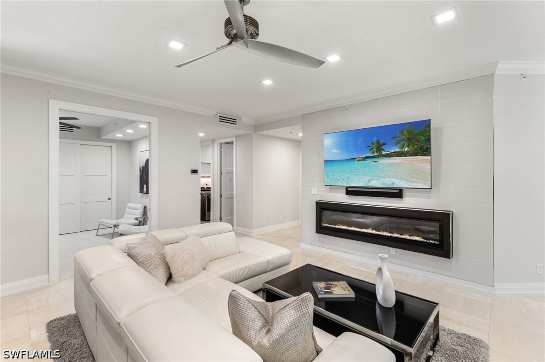 3 Bed Condominium for Sale in Colonade, photo 7