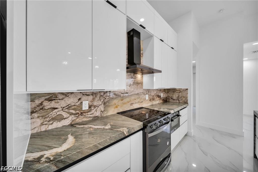 4 Bed SingleFamilyResidence for Sale in Cape Coral, photo 7