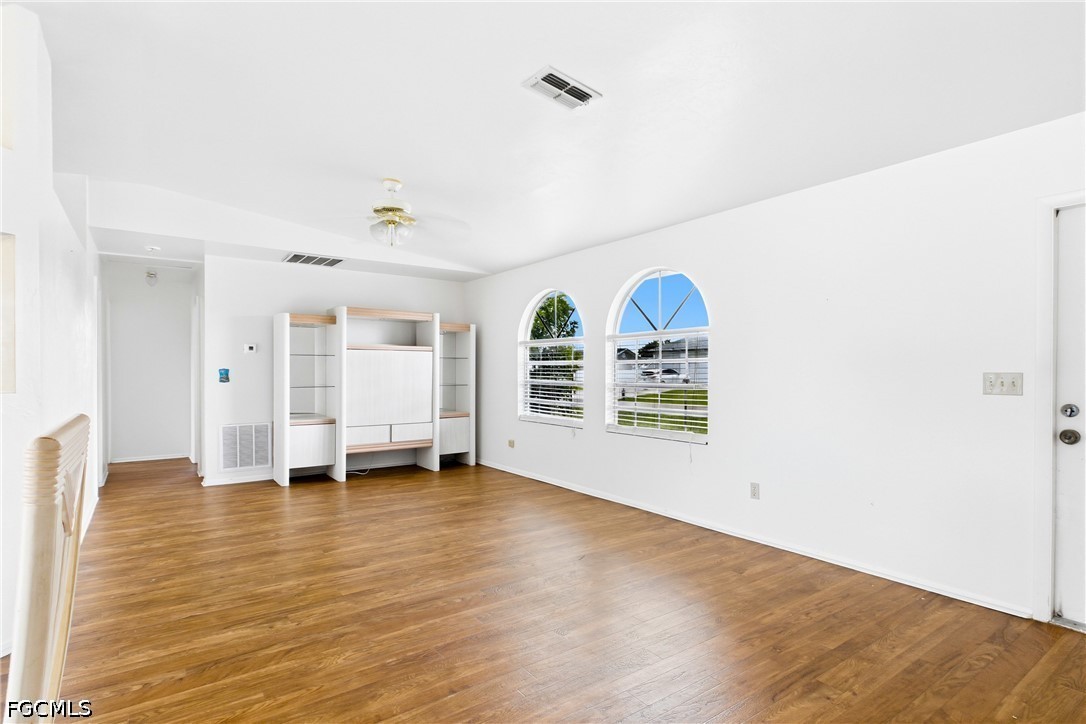 3 Bed SingleFamilyResidence for Sale in Cape Coral, photo 7