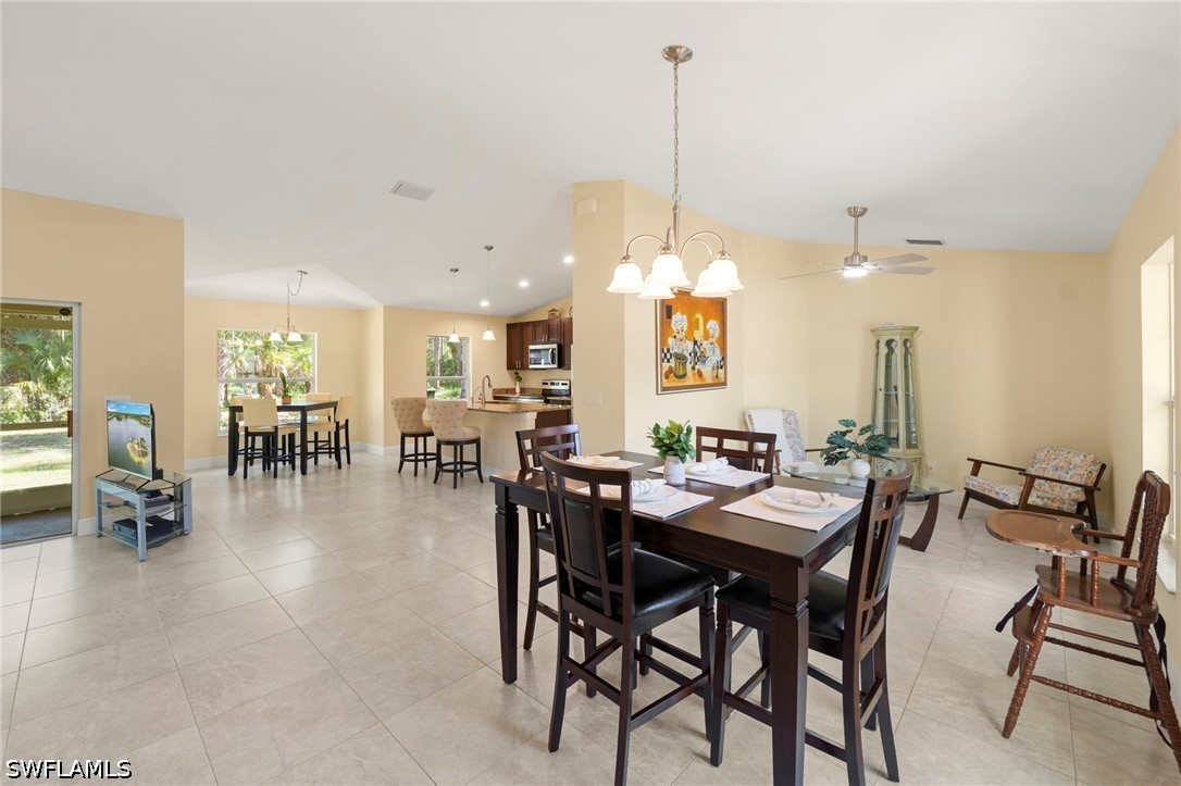 3 Bed SingleFamilyResidence for Sale in Naples, photo 7