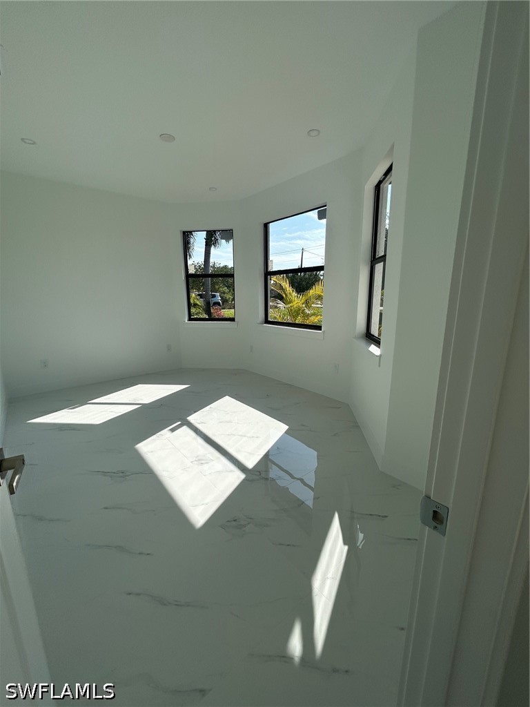 3 Bed SingleFamilyResidence for Sale in Naples, photo 7