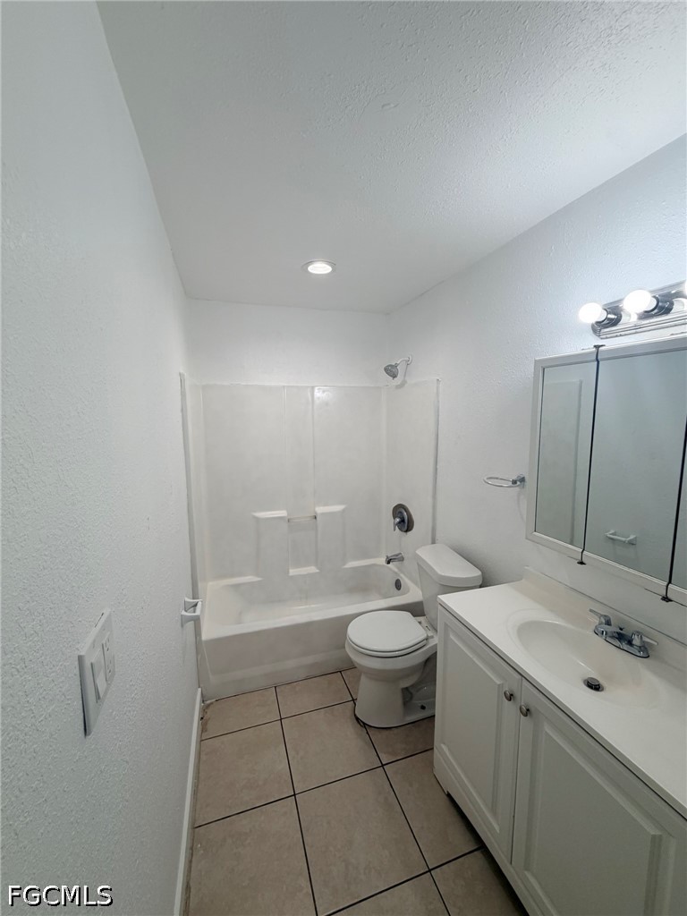 2 Bed Condominium for Sale in Fort Myers, photo 7