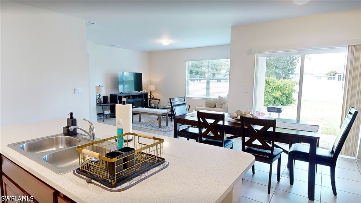 4 Bed SingleFamilyResidence for Sale in Cape Coral, photo 7