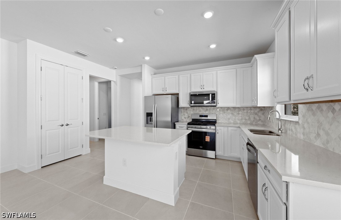 2 Bed SingleFamilyResidence for Sale in Alva, photo 7