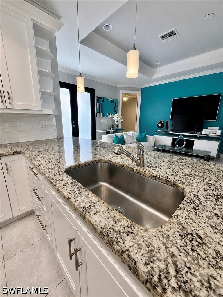 3 Bed SingleFamilyResidence for Sale in Naples, photo 7