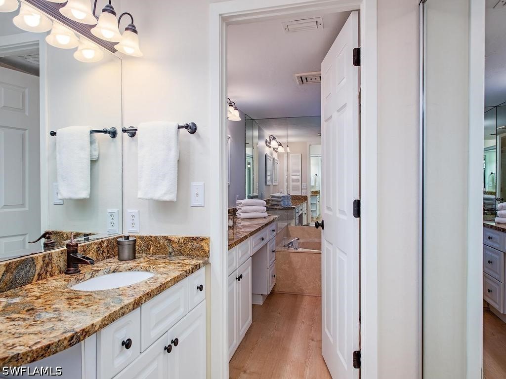 2 Bed Condominium for Sale in Interlachen, photo 7
