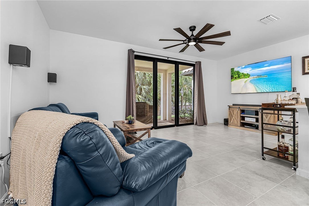 3 Bed Townhouse for Sale in Cape Coral, photo 7