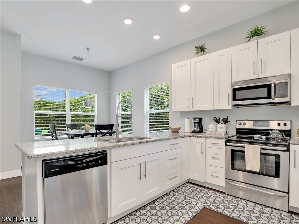 3 Bed SingleFamilyResidence for Sale in Naples, photo 7