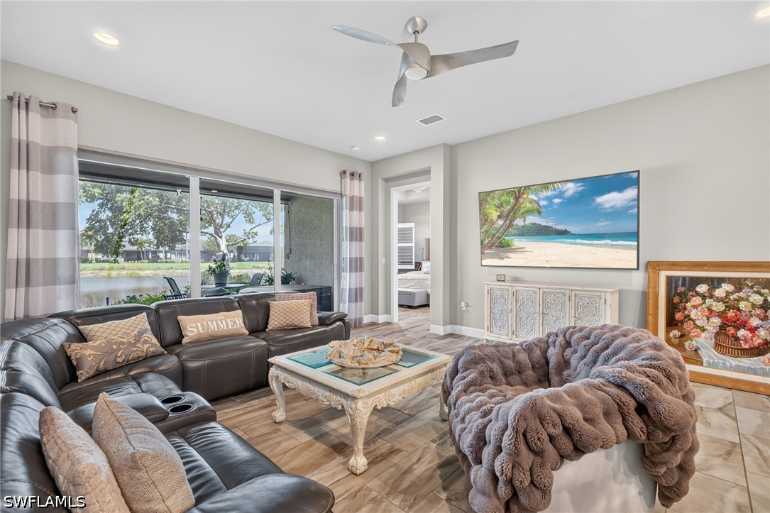 2 Bed Waterfront Home for Sale in Valencia Bonita, photo 7