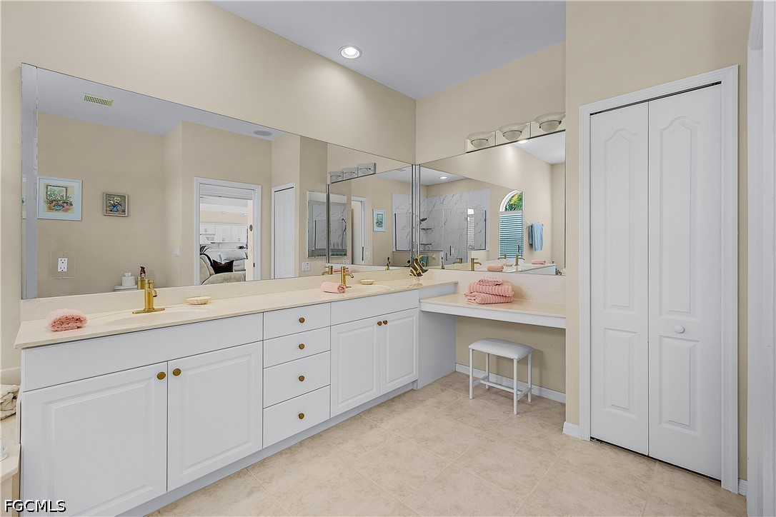 3 Bed Pool Home for Sale in Cape Coral, photo 7