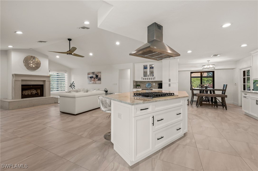 3 Bed Pool Home for Sale in Kings Lake, photo 8