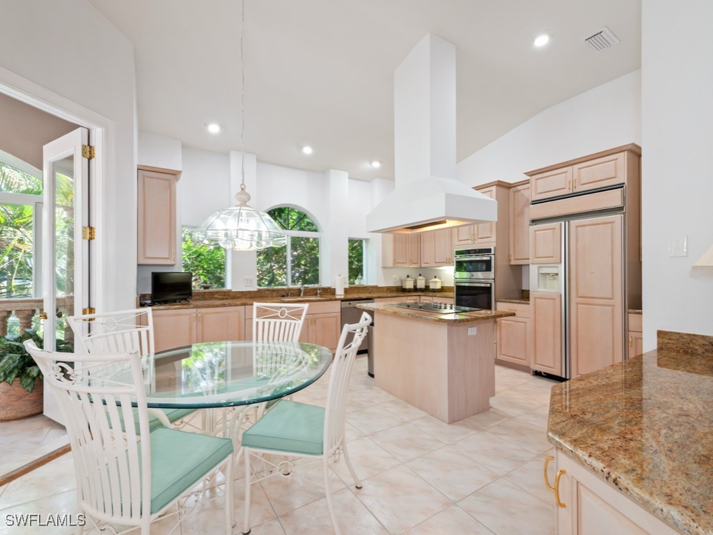 2 Bed Attached for Sale in Naples, photo 8