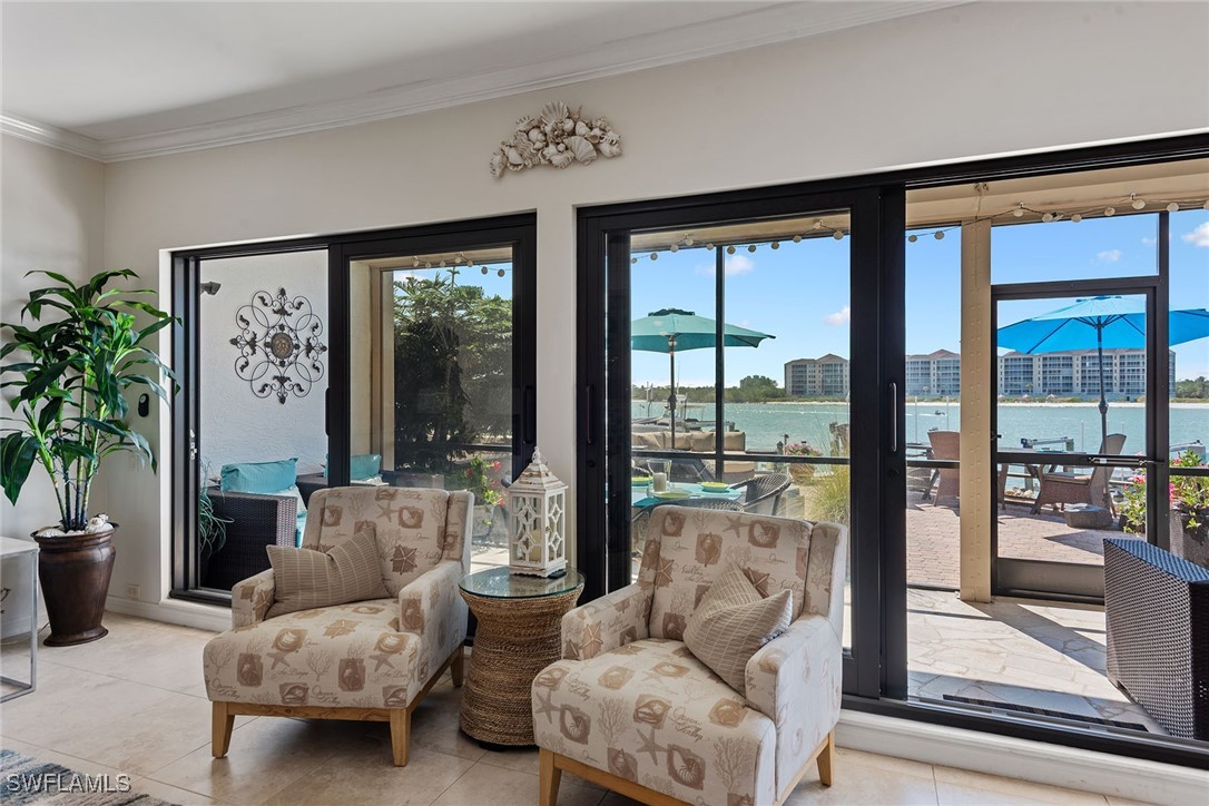 2 Bed Waterfront Home for Sale in La Peninsula, photo 8