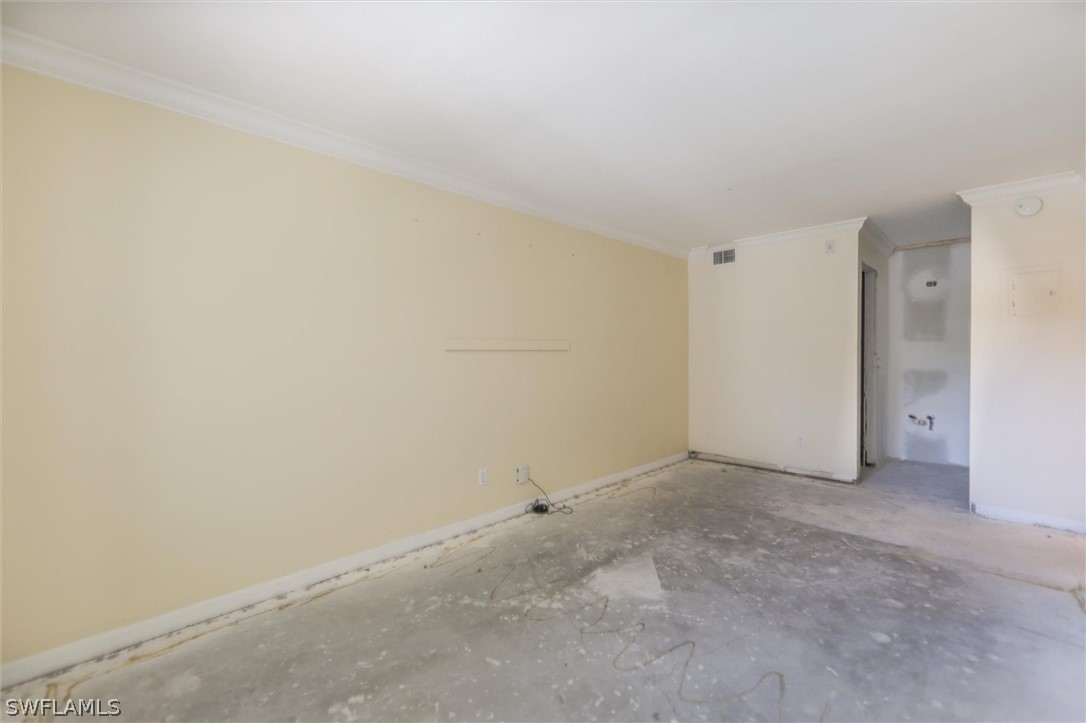 1 Bed Pool Home for Sale in Bayside Villas, photo 8