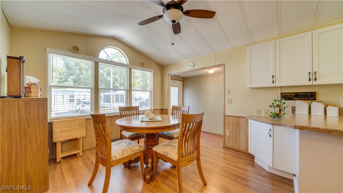 1 Bed Waterfront Home for Sale in North Fort Myers, photo 8