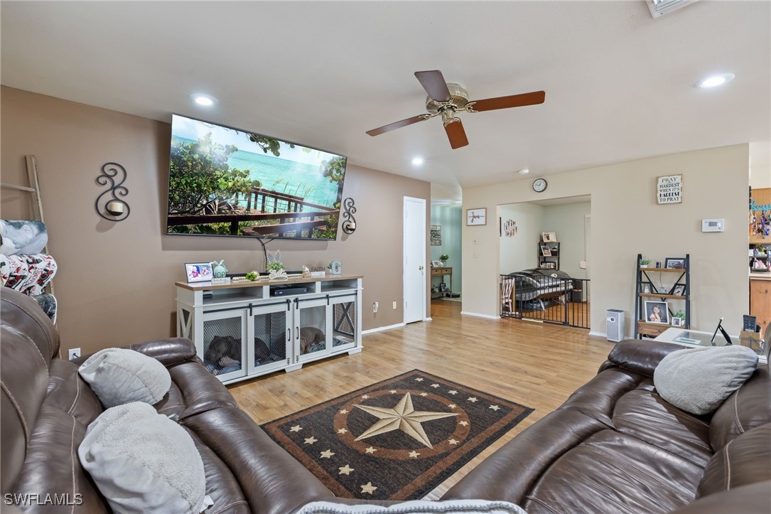 3 Bed SingleFamilyResidence for Sale in Fort Denaud, photo 8