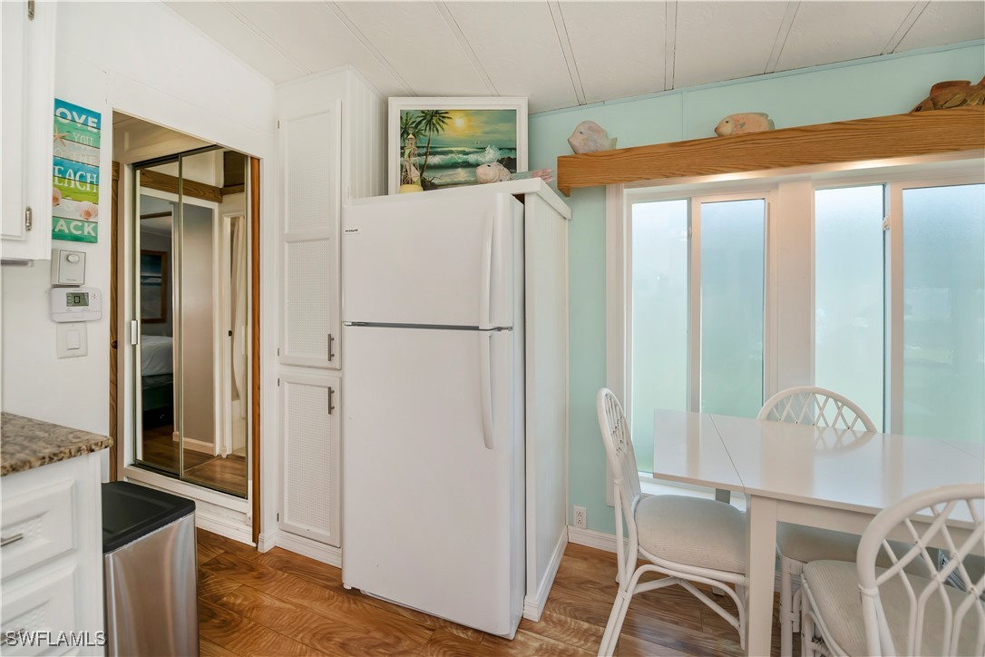 1 Bed Waterfront Home for Sale in North Fort Myers, photo 8