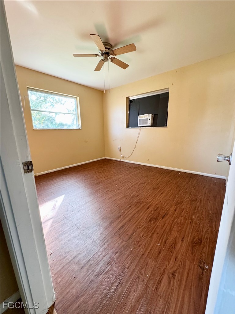 2 Bed SingleFamilyResidence for Sale in Port San Carlos, photo 8