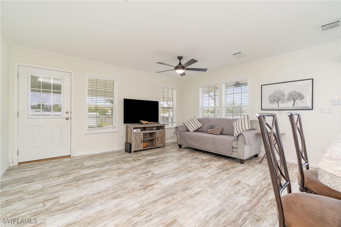 2 Bed ManufacturedHome for Sale in Fort Myers, photo 8