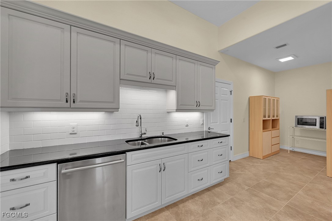 3 Bed Pool Home for Sale in Pinehurst, photo 8