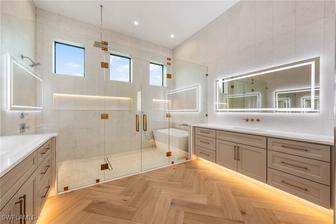4 Bed Pool Home for Sale in Naples, photo 8