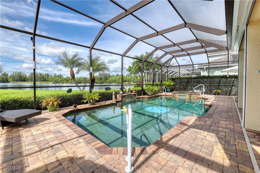5 Bed Pool Home for Sale in Sandoval, photo 8