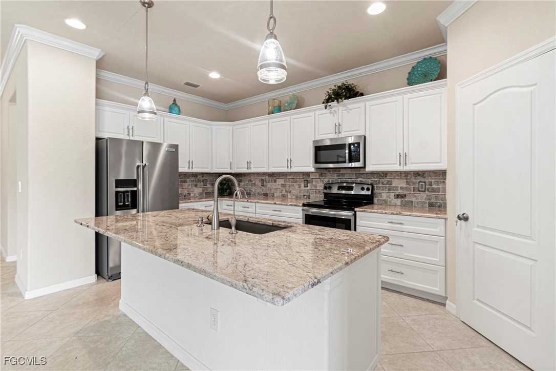 4 Bed Pool Home for Sale in Reflection Isles, photo 8