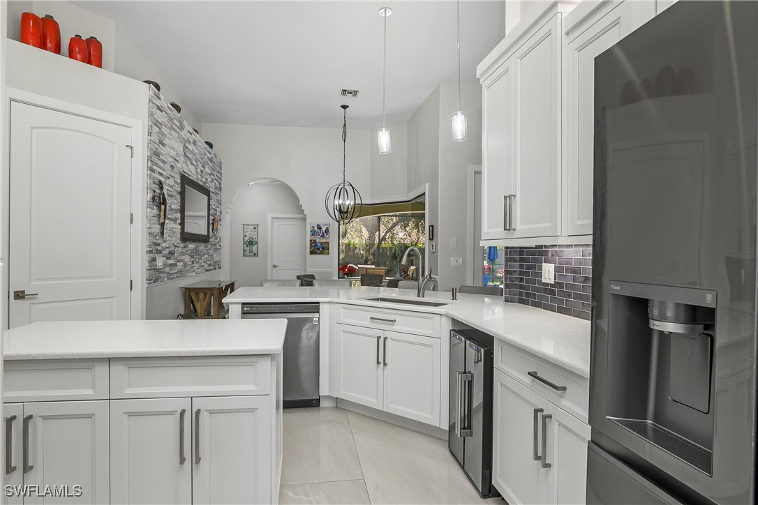 3 Bed Pool Home for Sale in Veridian, photo 8