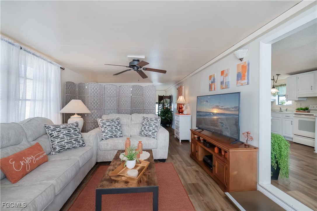 1 Bed ManufacturedHome for Sale in North Fort Myers, photo 8