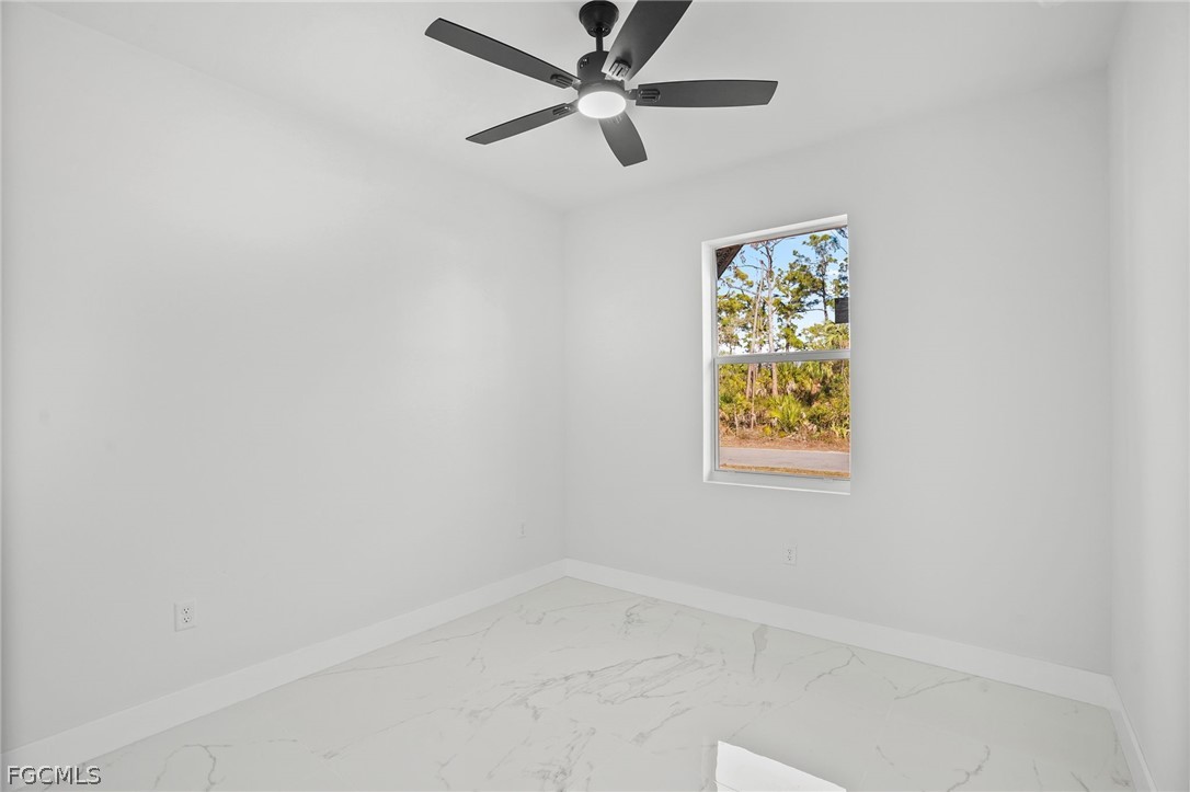 3 Bed SingleFamilyResidence for Sale in Port Charlotte, photo 8