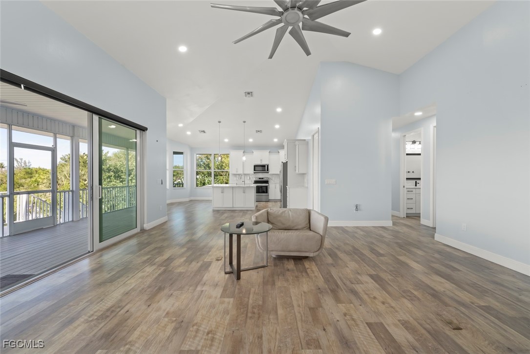 4 Bed Waterfront Home for Sale in Del Sega, photo 8