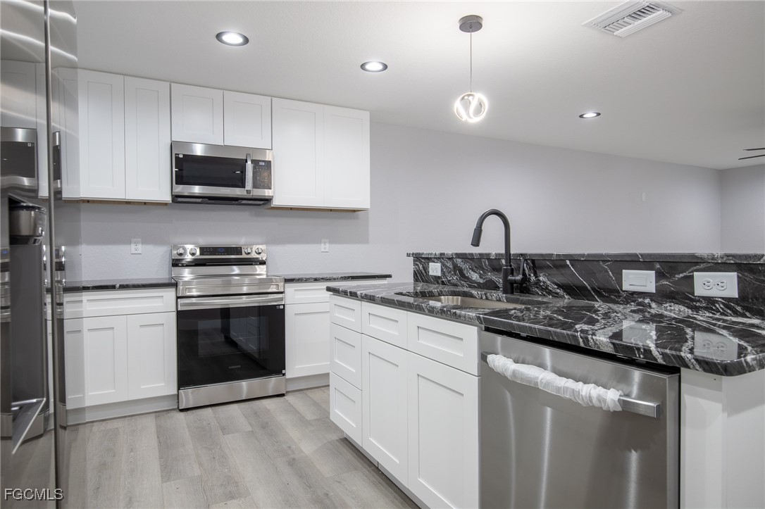 3 Bed SingleFamilyResidence for Sale in Clewiston, photo 8