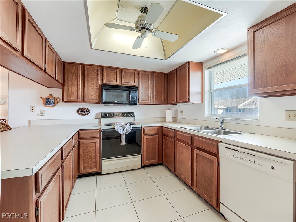2 Bed Waterfront Home for Sale in Fort Myers Beach, photo 8