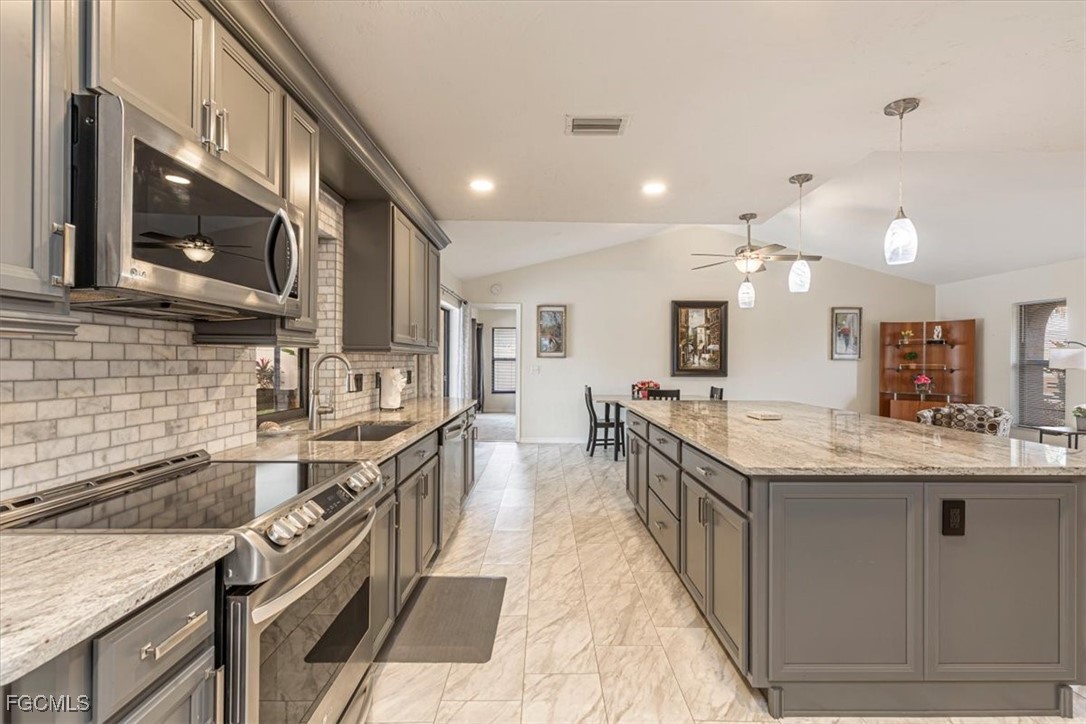3 Bed Pool Home for Sale in Cape Coral, photo 8