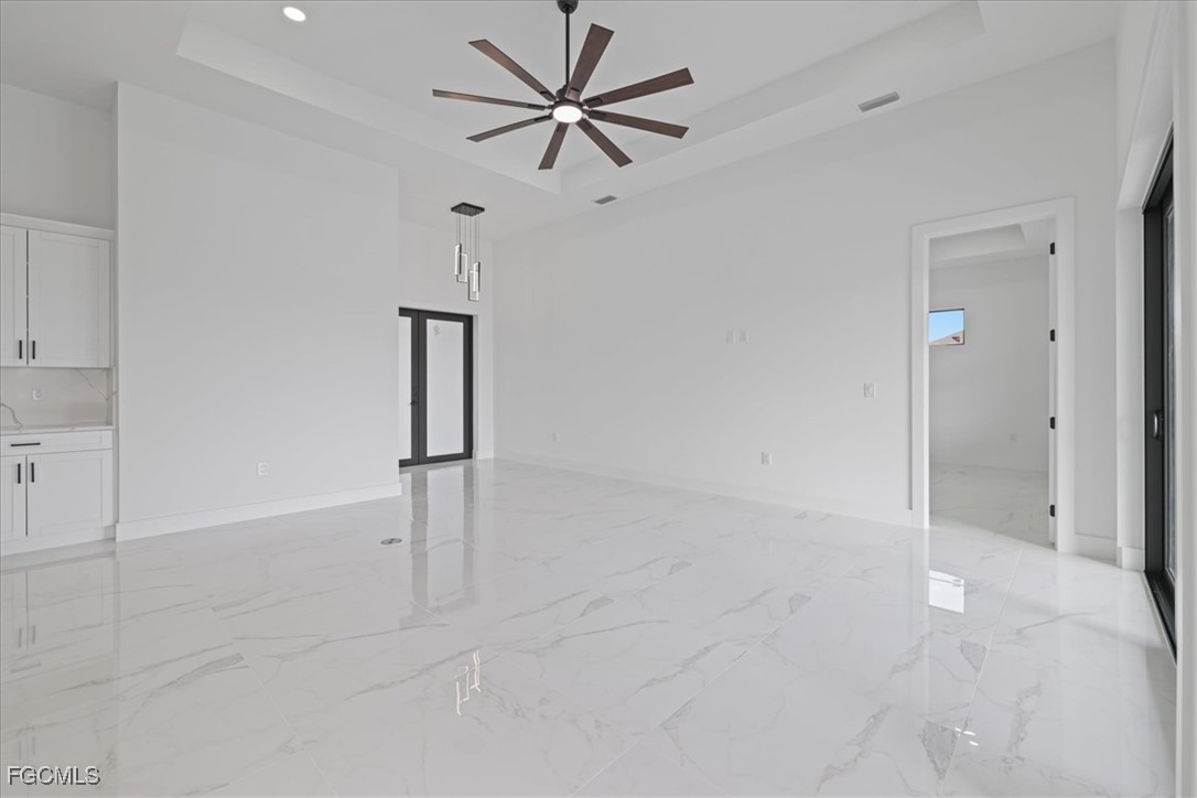 3 Bed SingleFamilyResidence for Sale in Port Charlotte, photo 8