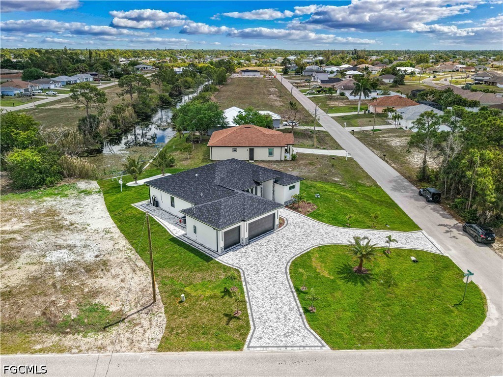 3 Bed Waterfront Home for Sale in Cape Coral, photo 8